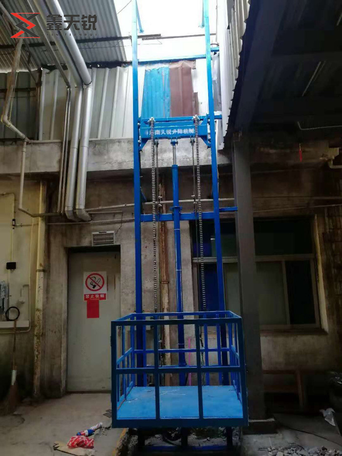 喀什导轨式升降货梯