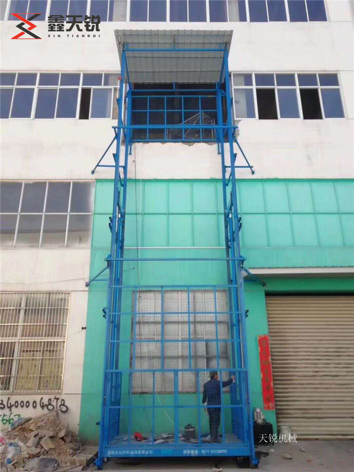 喀什室外导轨式升降机